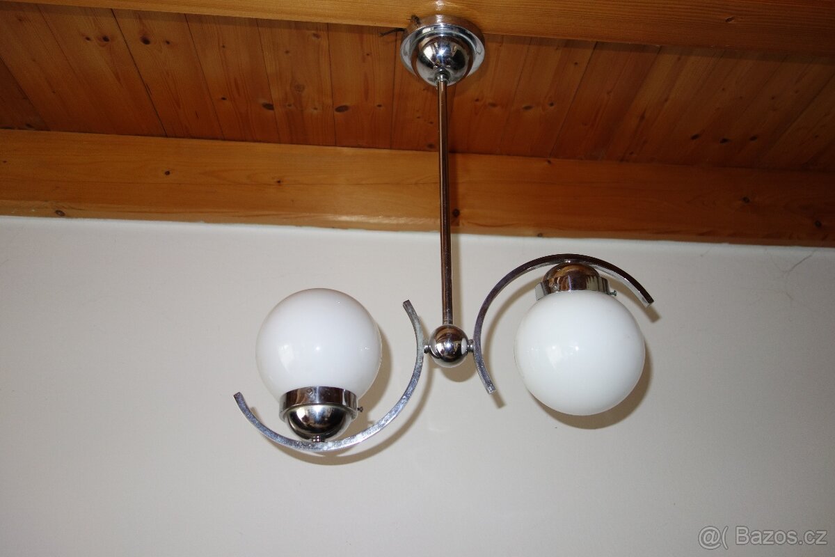 Chromovy lustr Funkcionalismus, Art Deco