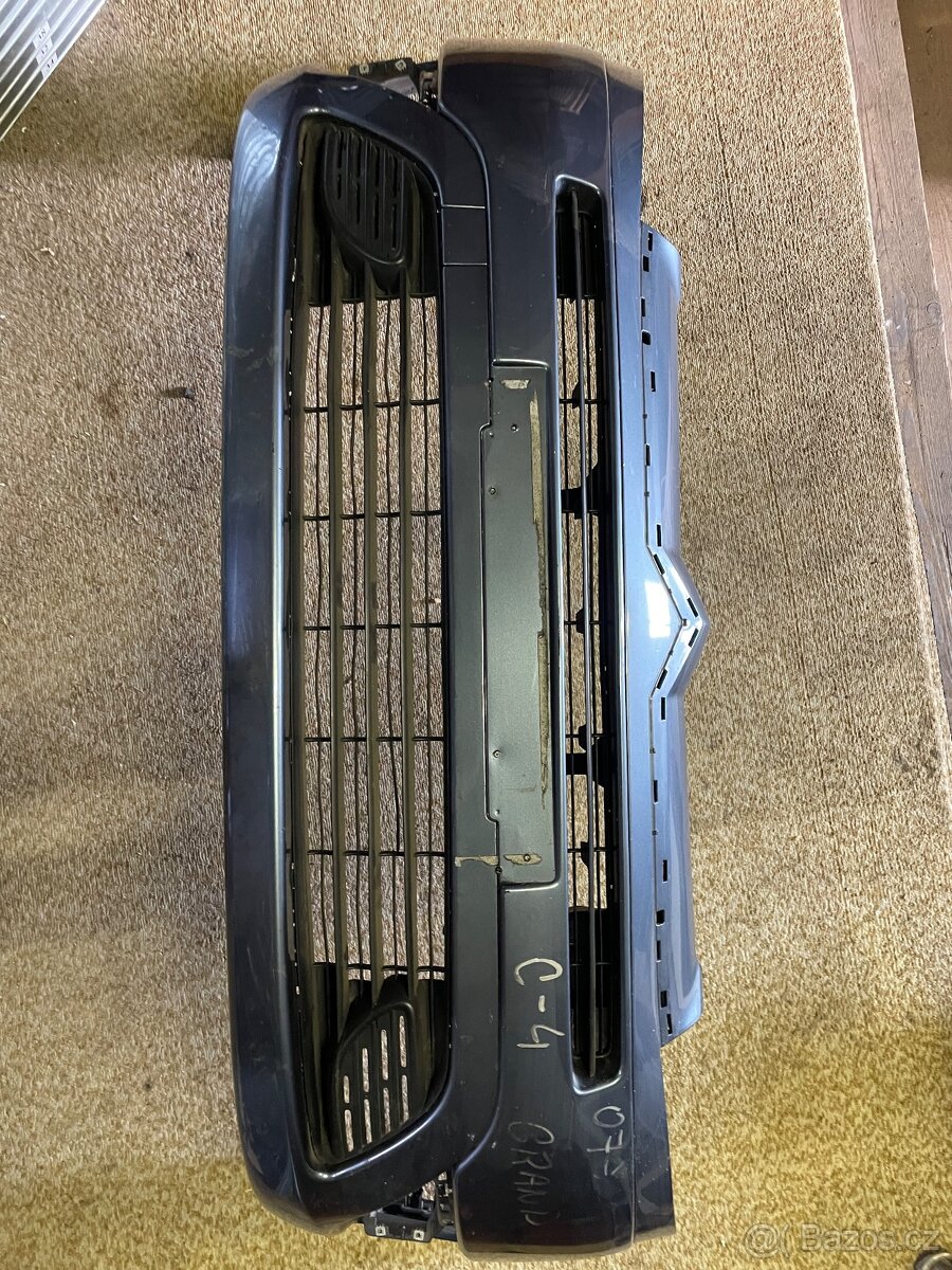 Citroen Grand Picasso přední nárazník