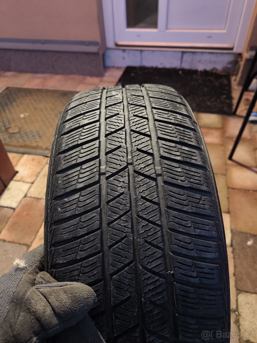 Zimní pneu prodám  205/50 R17-  ZIMNÍ