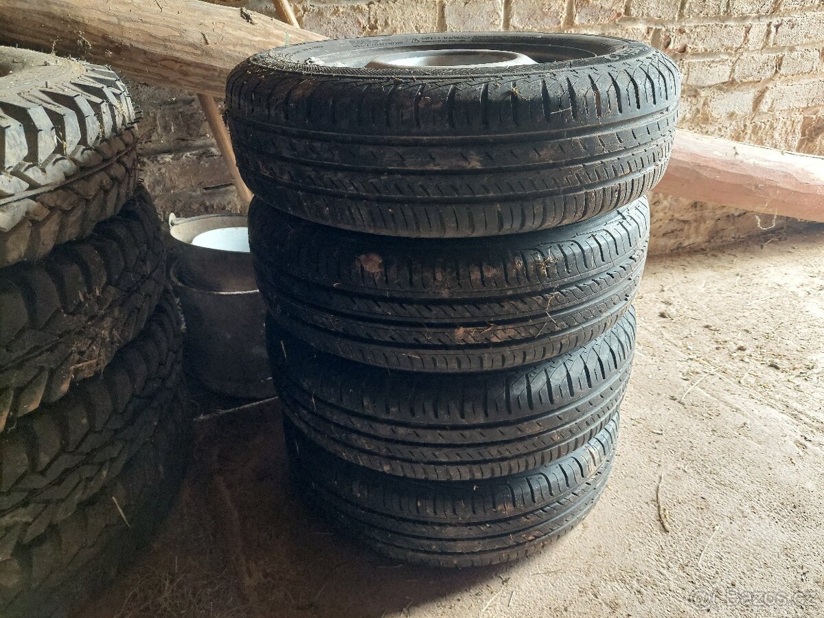 Kola Favorit Forman Pick Up - letní pláště včetně disků