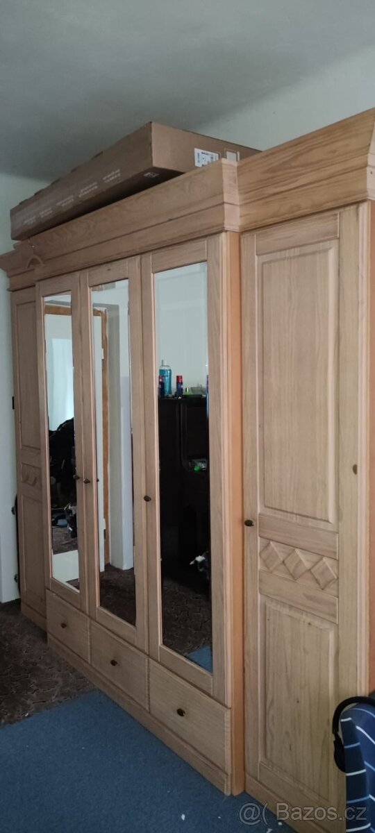 Šatni skříň