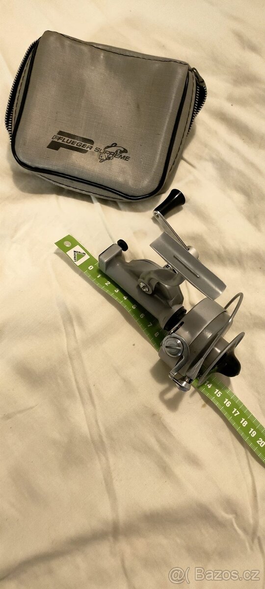 Starý naviják PFLUEGER s futrálem