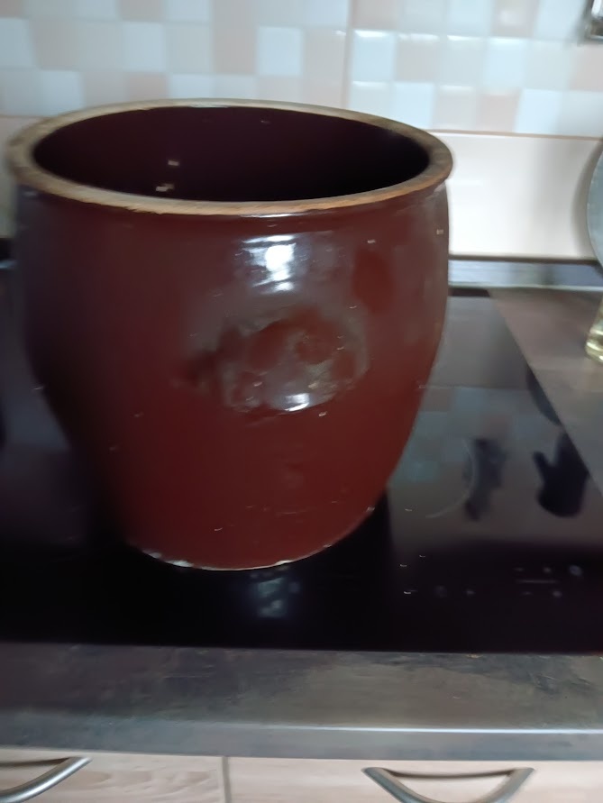Prodám keramickou nádobu asi na sádlo