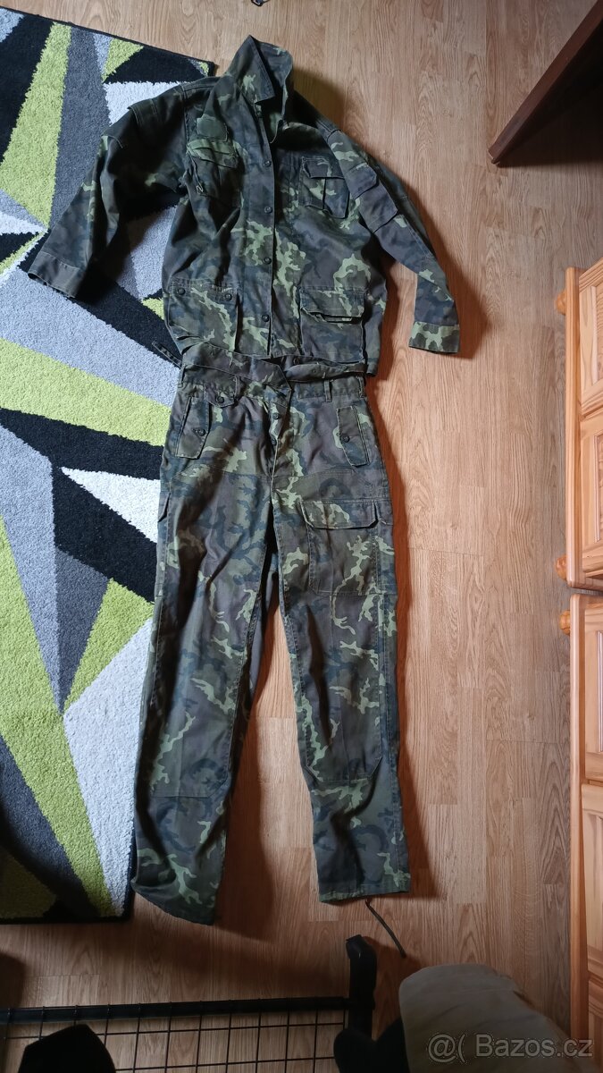 Vojenské oblečení, bunda, kalhoty