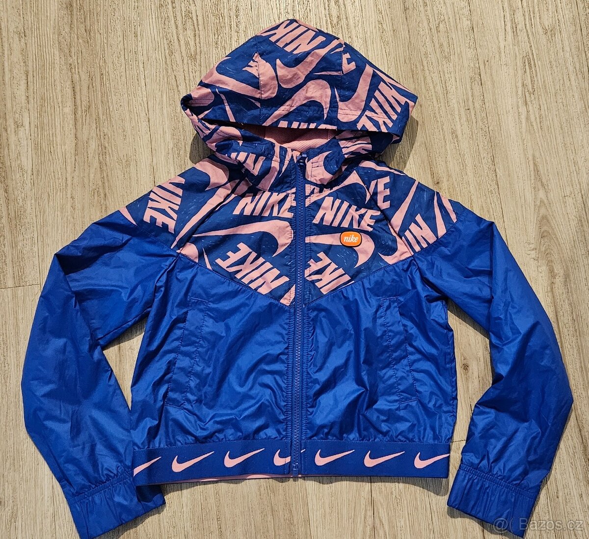Jarní bunda Nike vel. dívčí S (128/134)