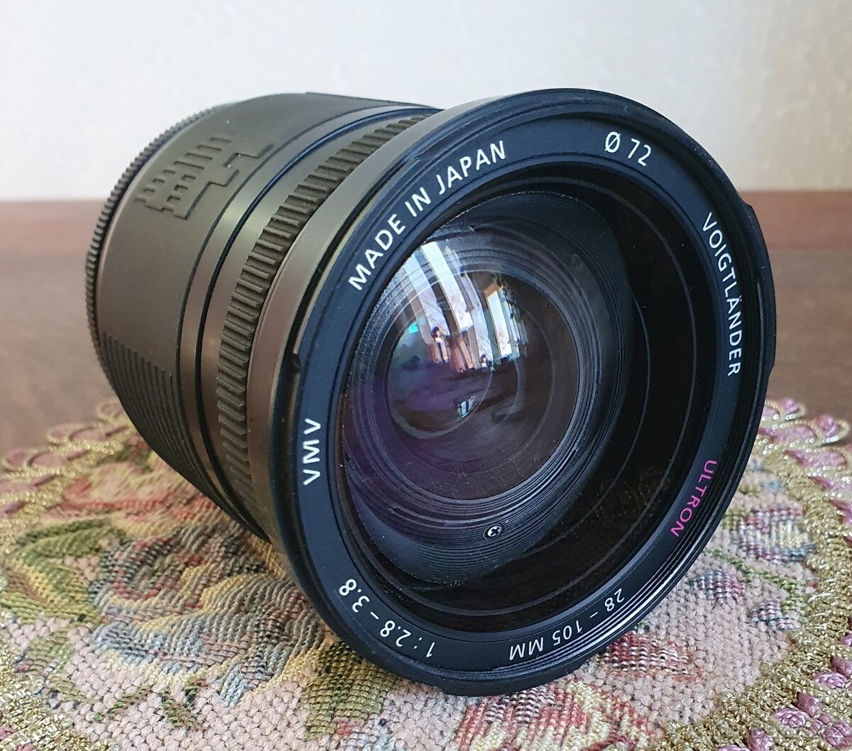 Voigtländer Ultron 28-105 AF f 2,8-3,8 bajonet NIKON