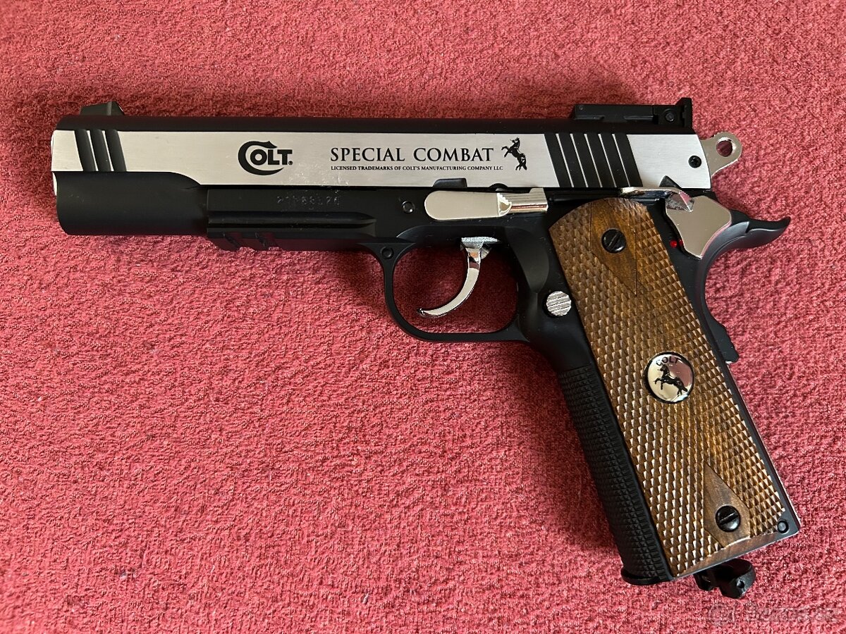 Colt Speciál Combat