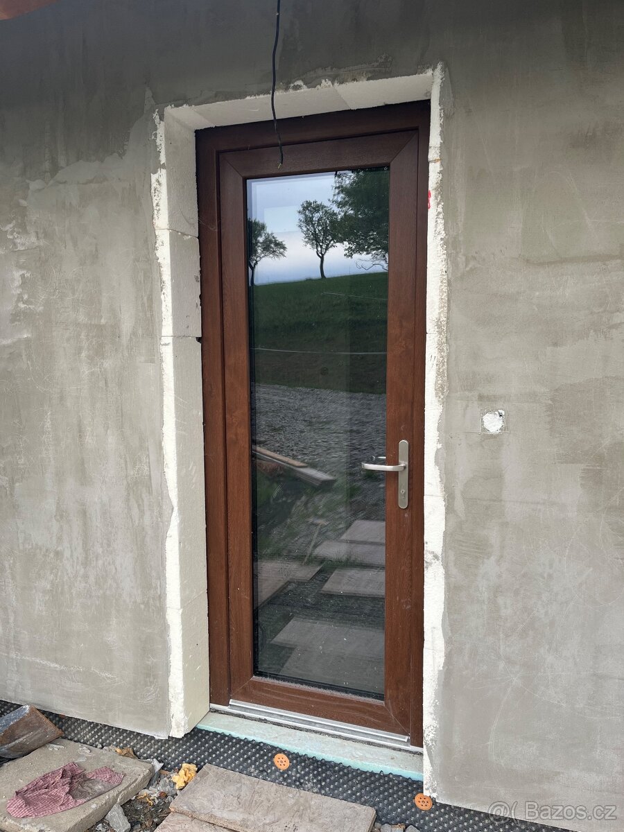 Celoprosklené exteriérové dveře se zárubní – Montplast 2024,