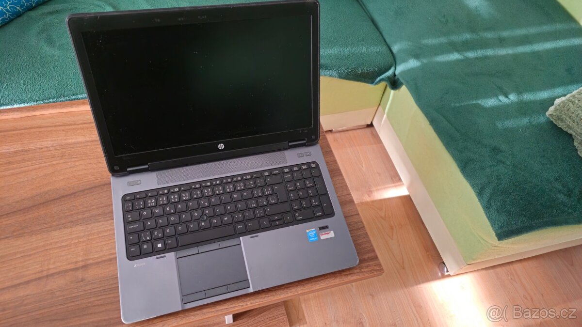 Pracovní stanice HP Zbook 15 G2 + dokovací stanice