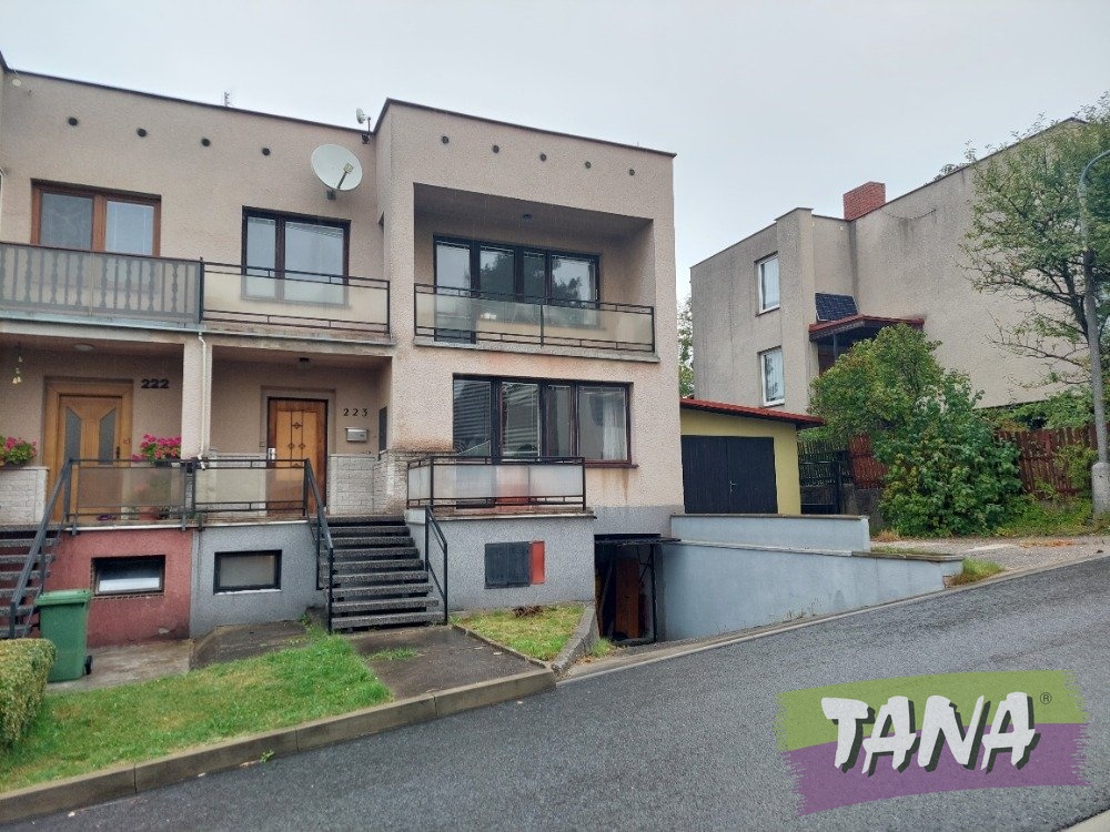 Krajový řadový rodinný dům v obci Herálec v blízkosti měst H