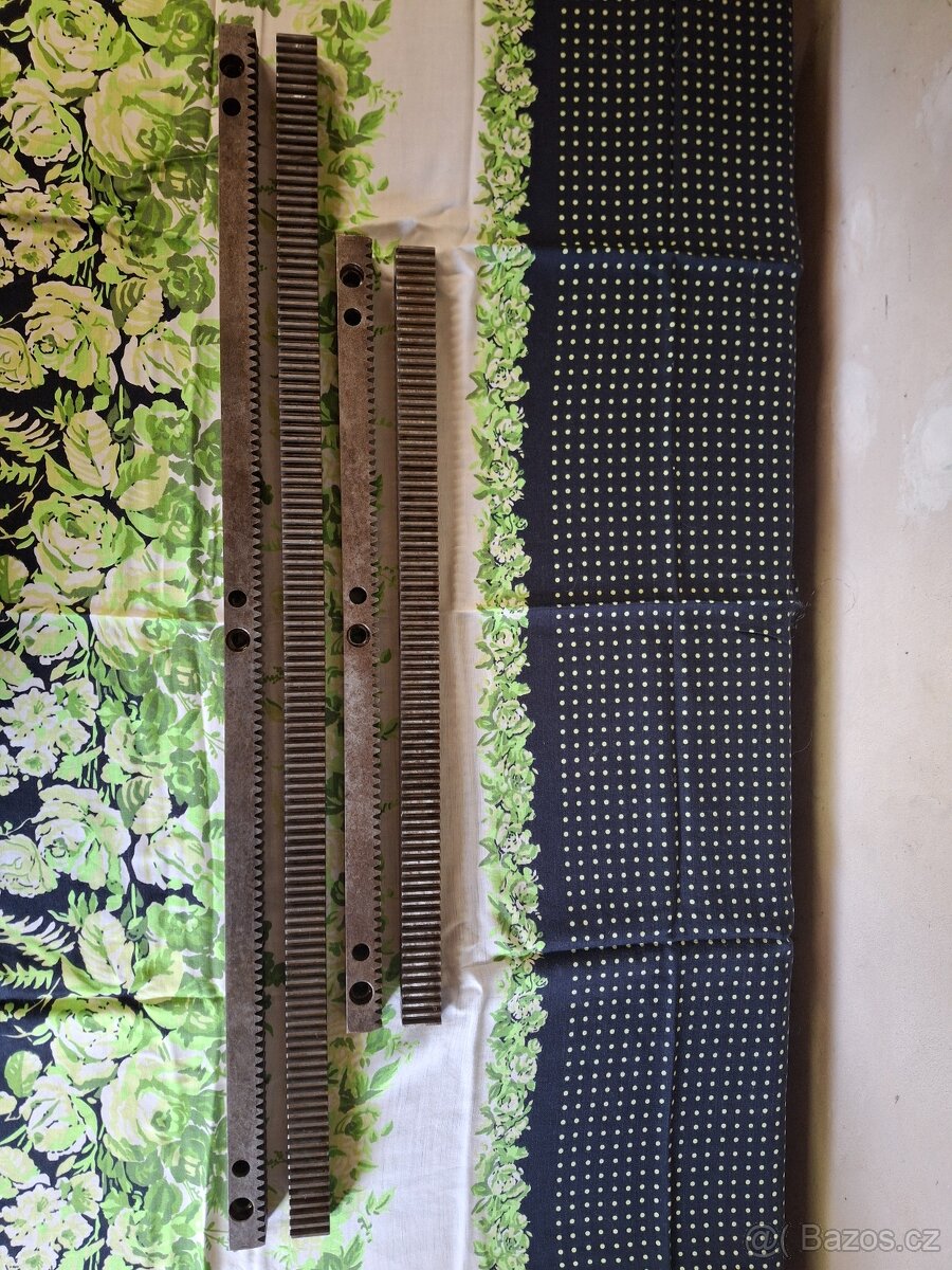Hřebeny na soustruh Sv 18