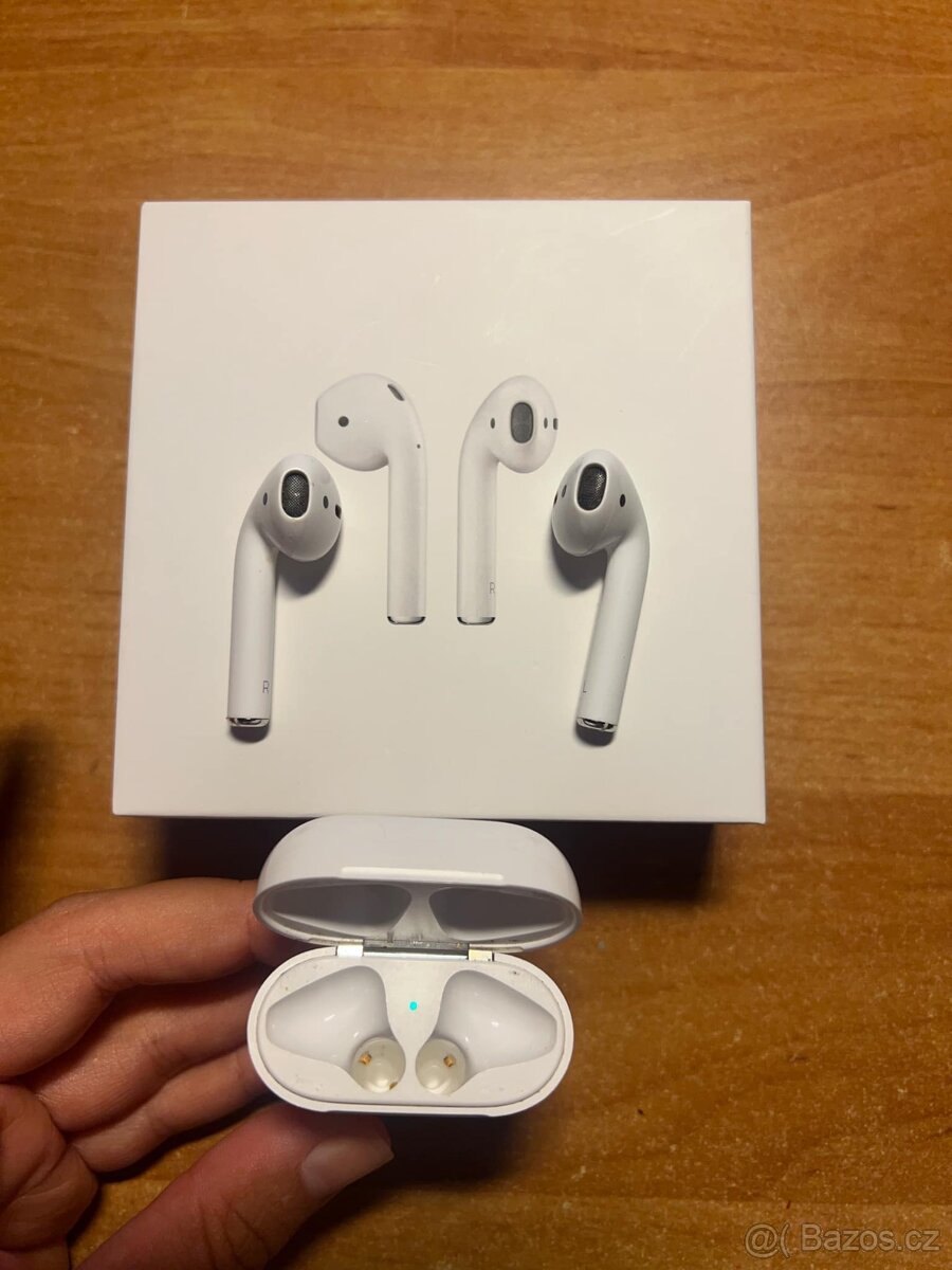 Apple AirPods