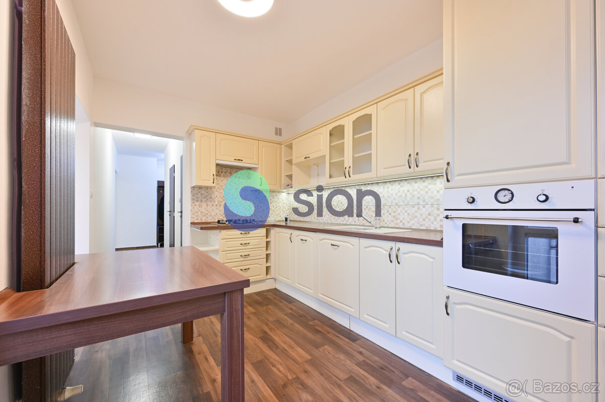 Pronájem bytu 2+1 se dvěma balkony, 60 m2, ul. Sokolovská, O