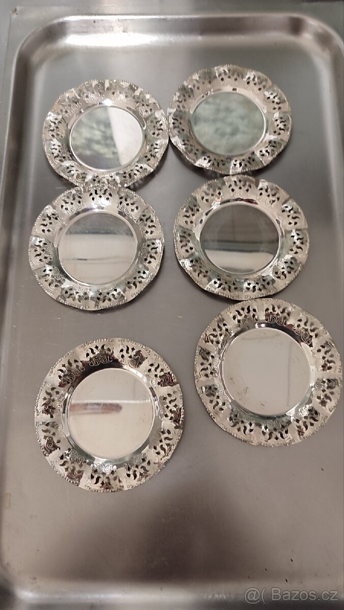 Kovové podtácky