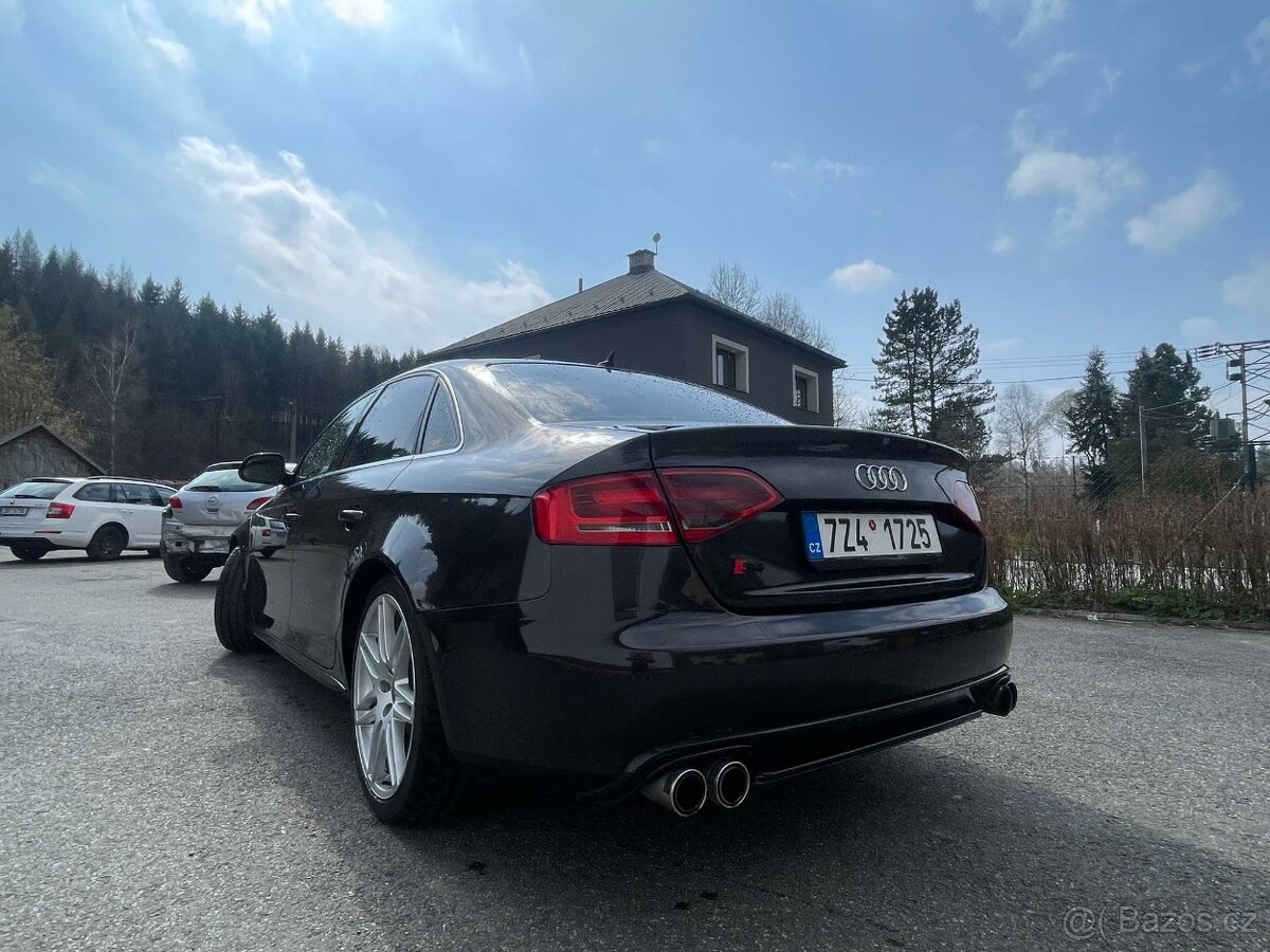 AUDI A4 B8 3.0 TDI S4 LOOK výfuk s el.klapkou hezká výbava