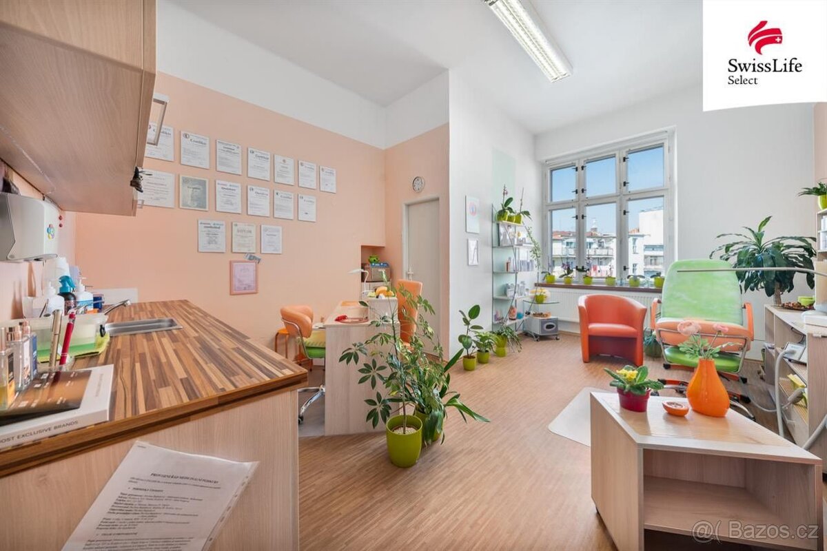 Prodej komerční nemovitosti 894 m2 Havlíčkova, Hradec Králov