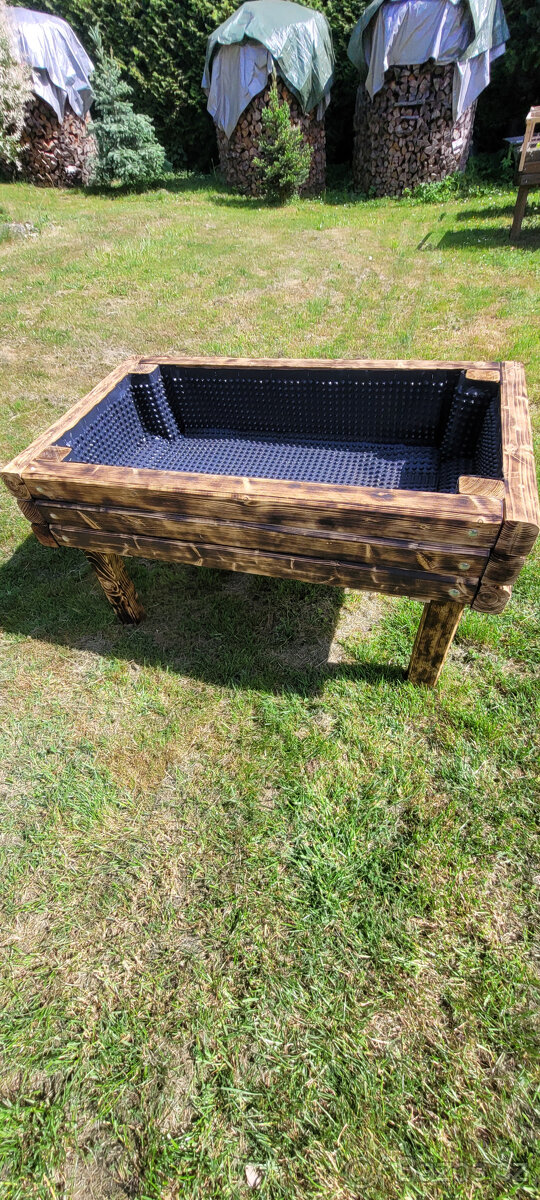 Prodám zvýšený záhon