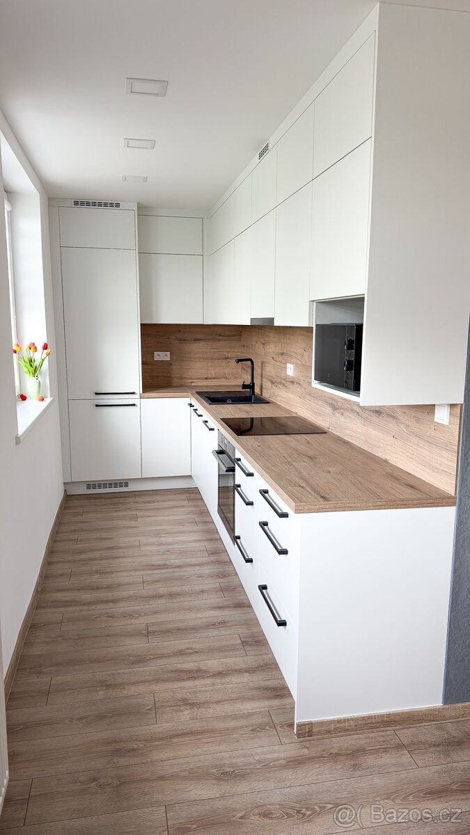 Prodej bytu 3kk, 63m2 s garáží