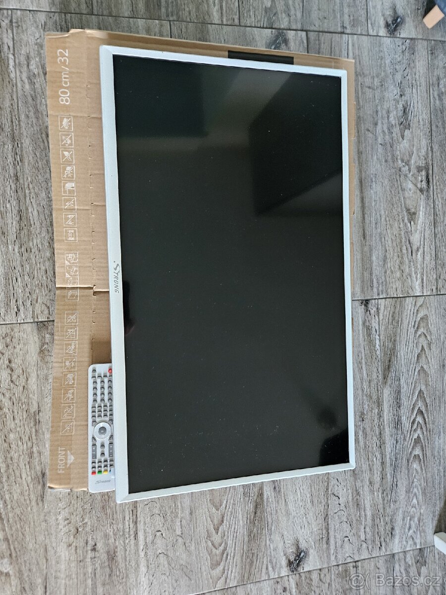 Led tv 82cm Strong dvb-t2 usb hdmi scart
