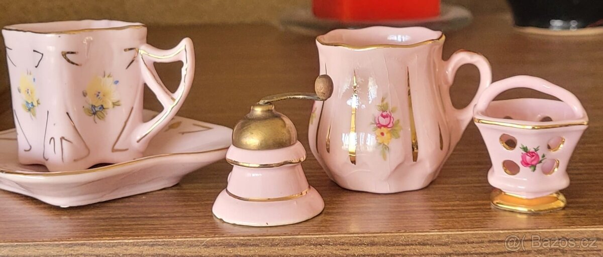 miniatury ruž. porcelán
