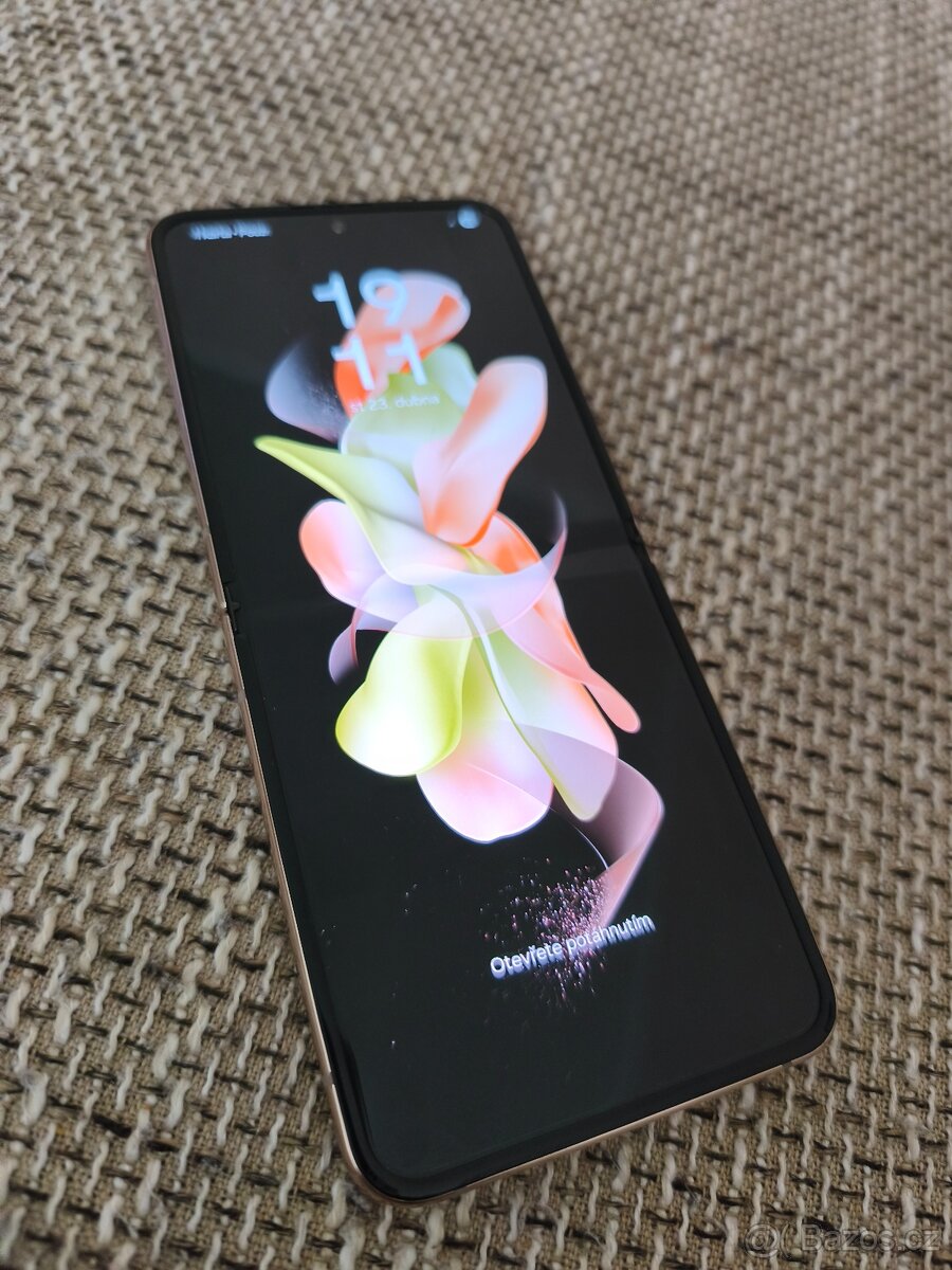 Z flip4