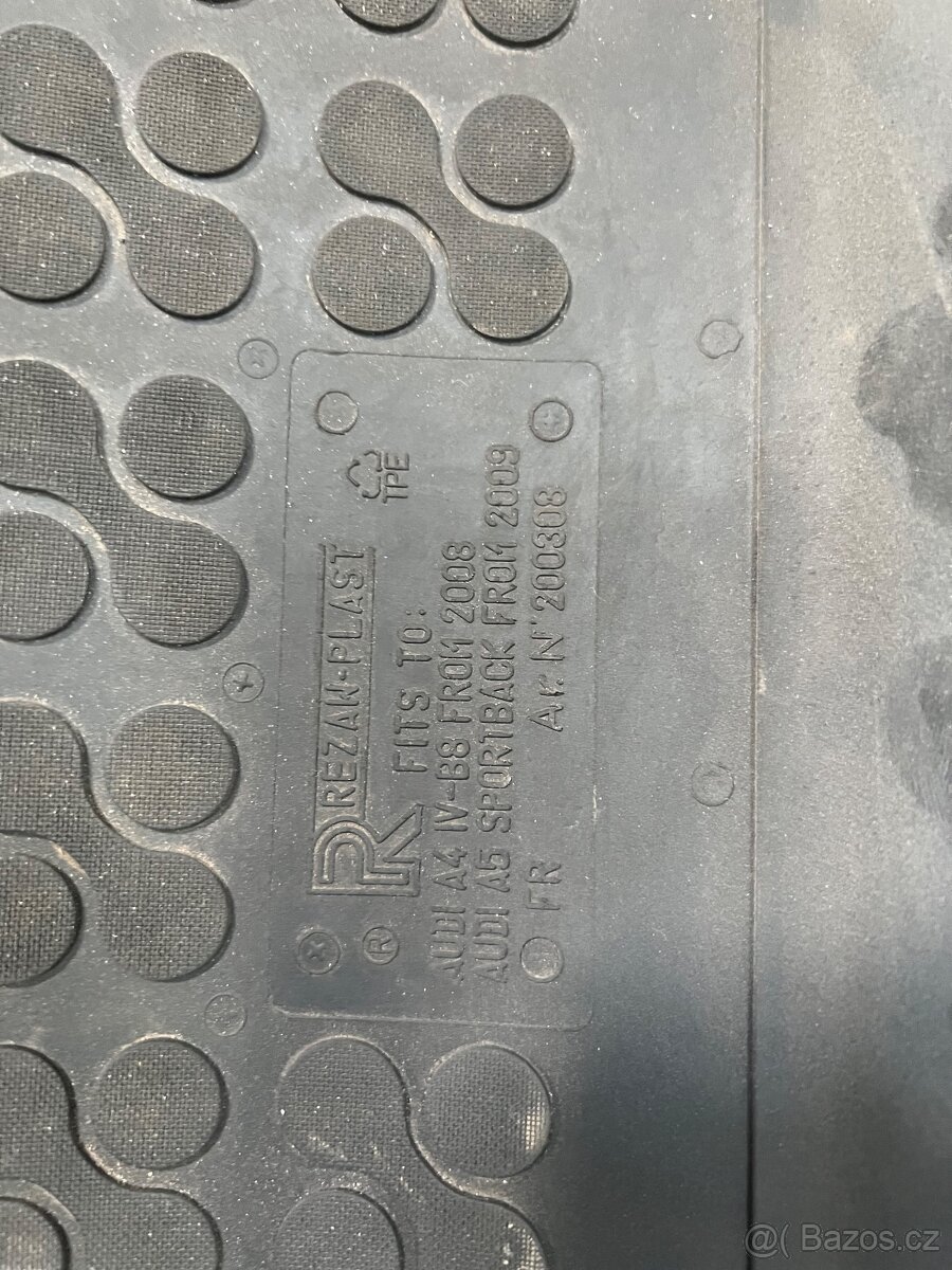 Gumové koberečky Audi a4