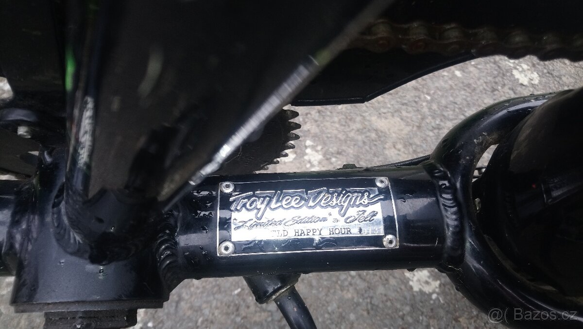 Troy lee Felt