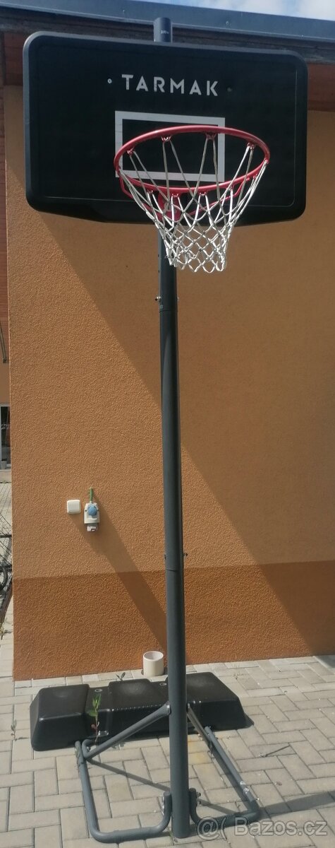 Basketbalový koš