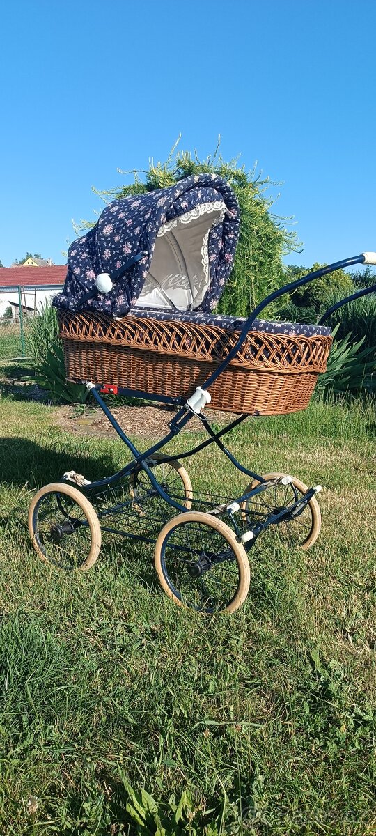 Retro kočárek