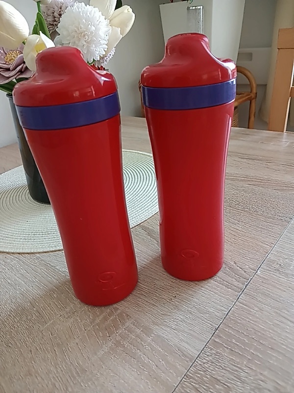Plastové dózy na nápoje 2 kusy