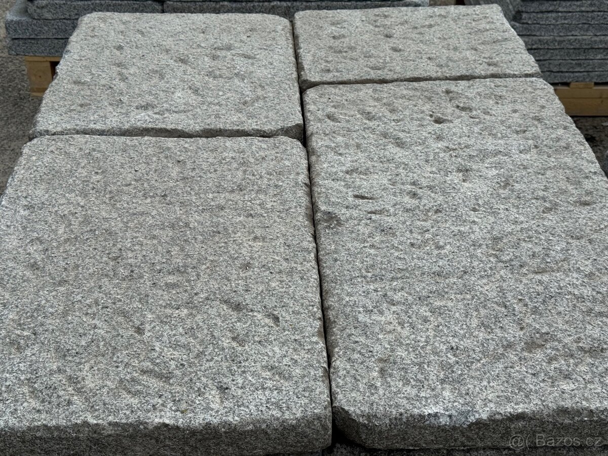 Kamenná / žulová dlažba