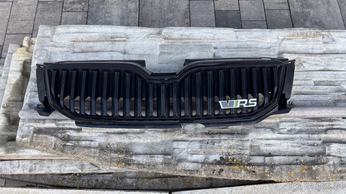 Škoda octavia 3 rs maska