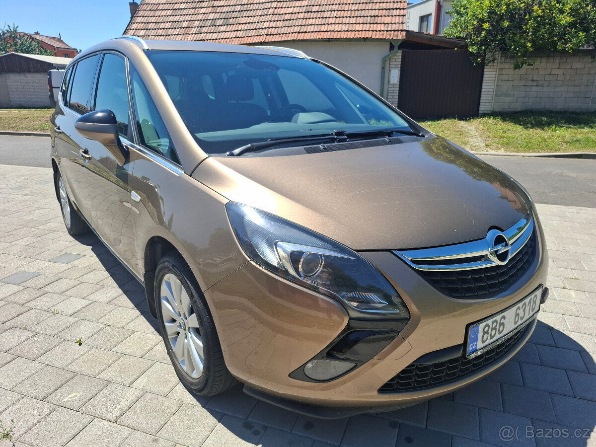 Opel Zafira Tourer 2.0 121kW 7míst 2012
