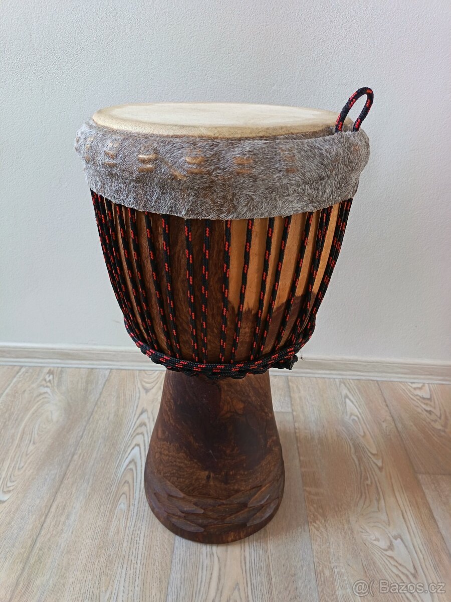 Africký buben Djembe