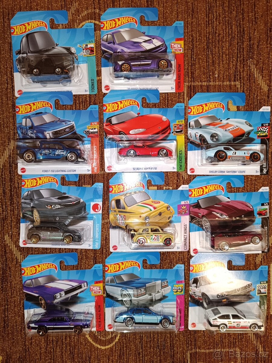 11x Hot wheels autíčka - nové