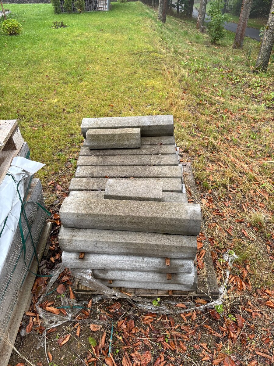 Palisáda kulatá s dutinou uprostřed 60cm 12cm průměr