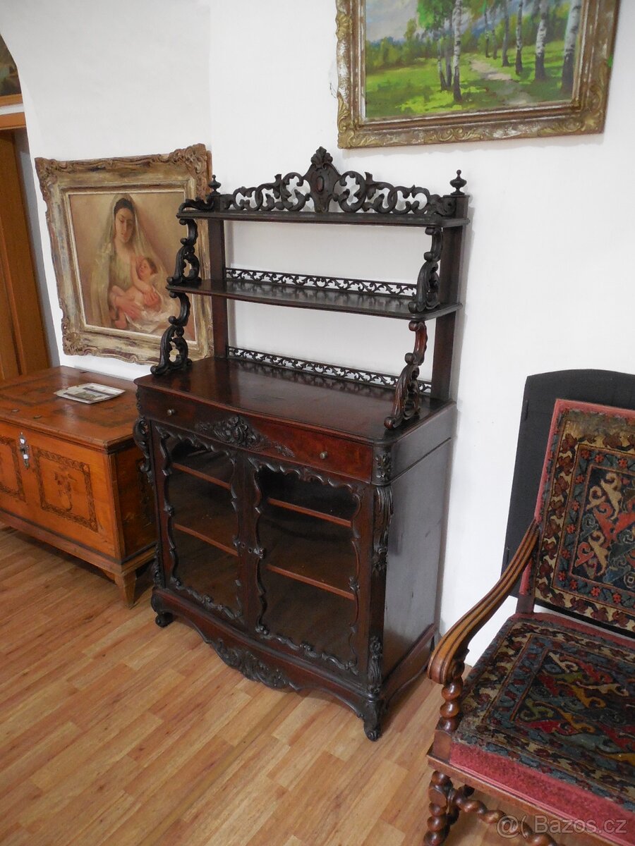 Vitrína skleník etažér