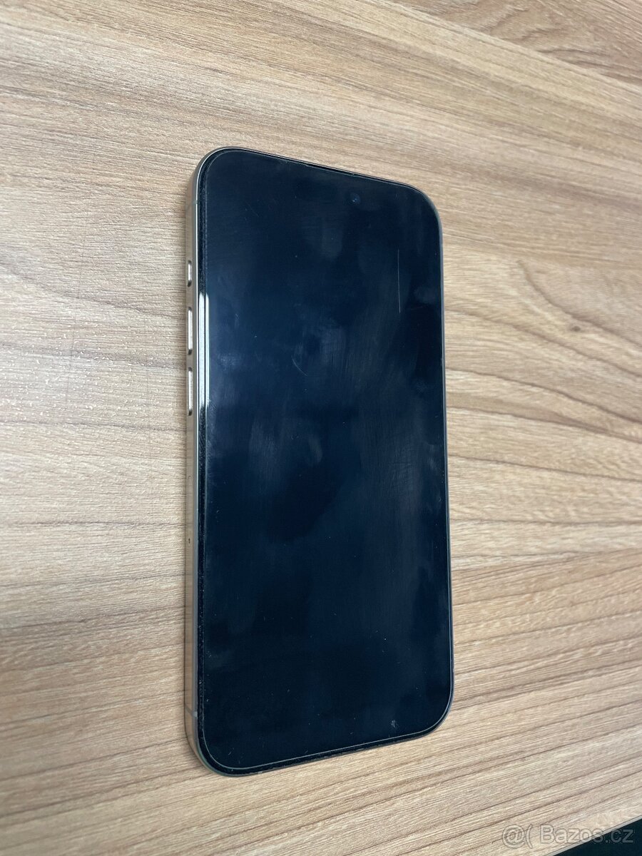 Iphone 15 pro 128GB zaruka 5/26 přirodní titan