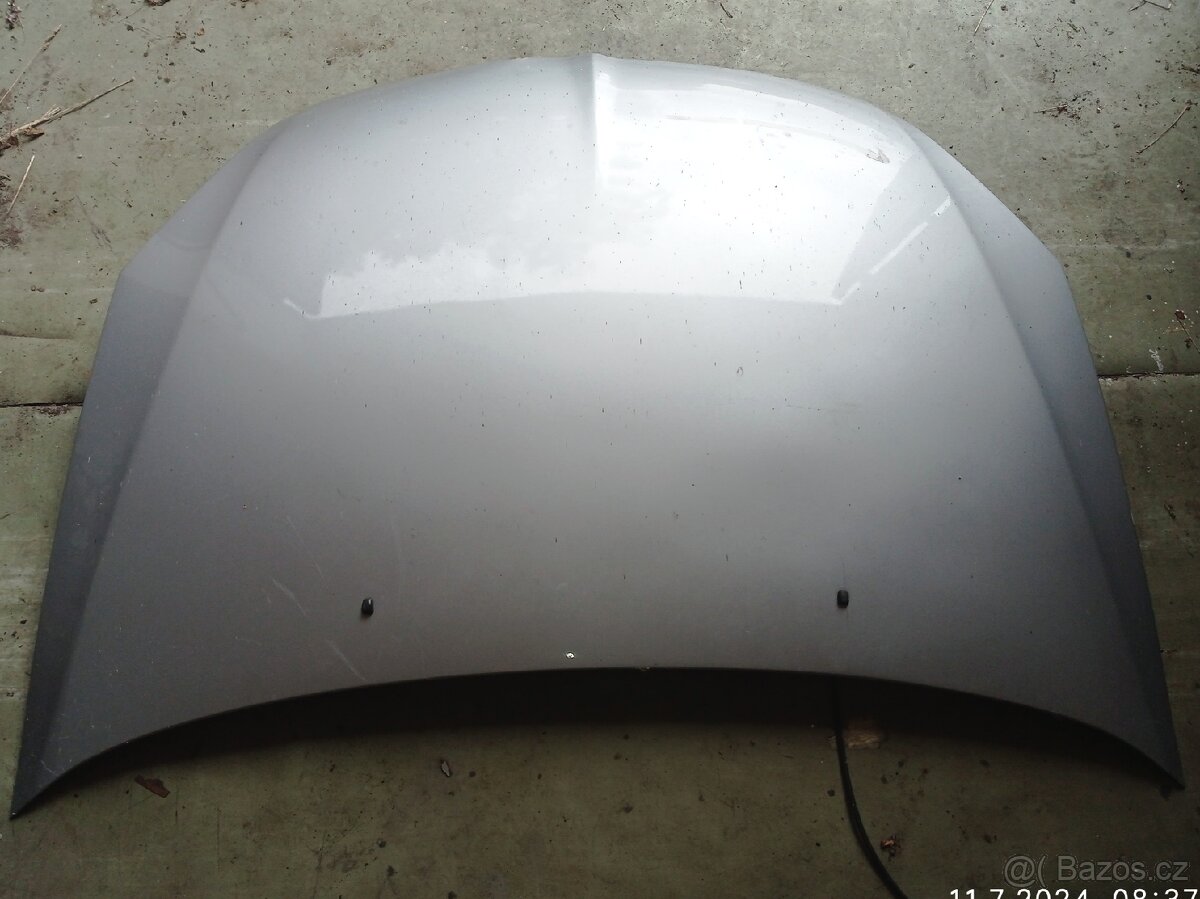 Mitsubishi Lancer VII r.v. 2005. Kapota