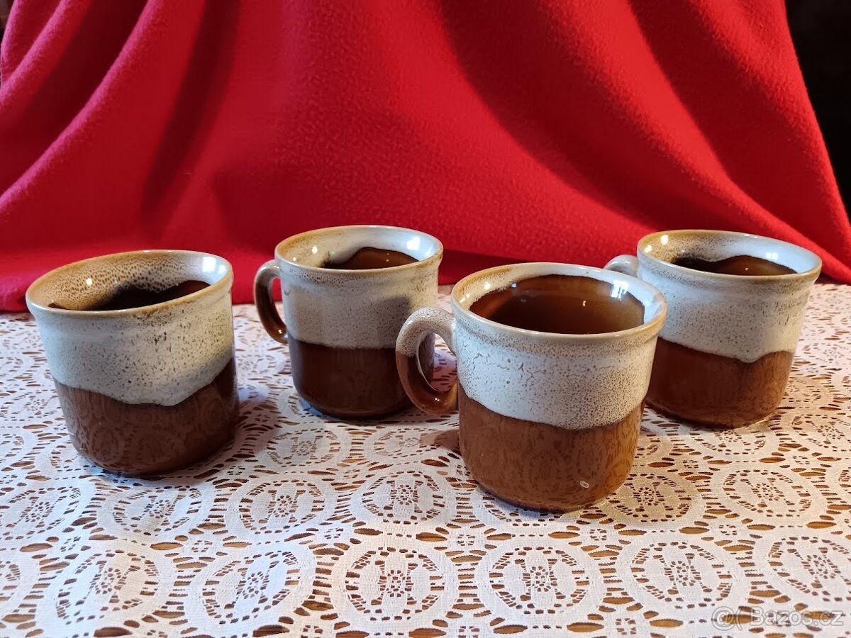 Retro glazurované hrnky (4 ks) – minimalistický design