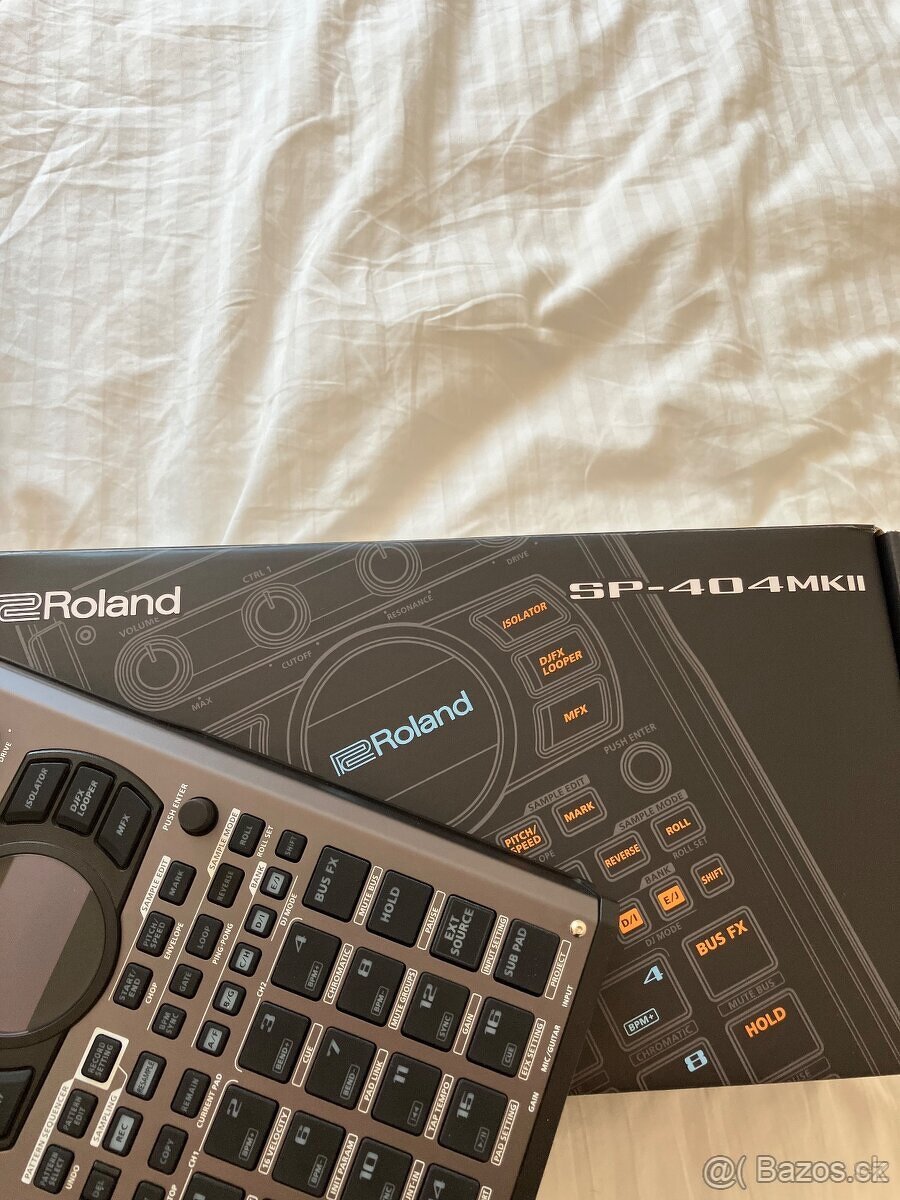 Roland SP 404
