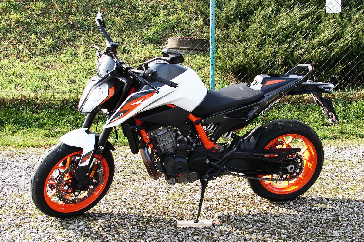 KTM 890 Duke R 121PS ČR 1. maj. v Záruce DPH