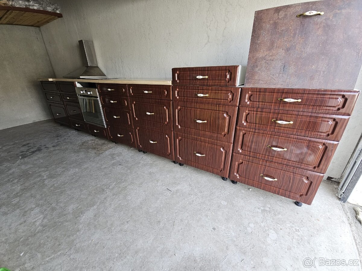 Kompletní kuchyně SCHREINER CHAMPAGNE vč. spotřebičů