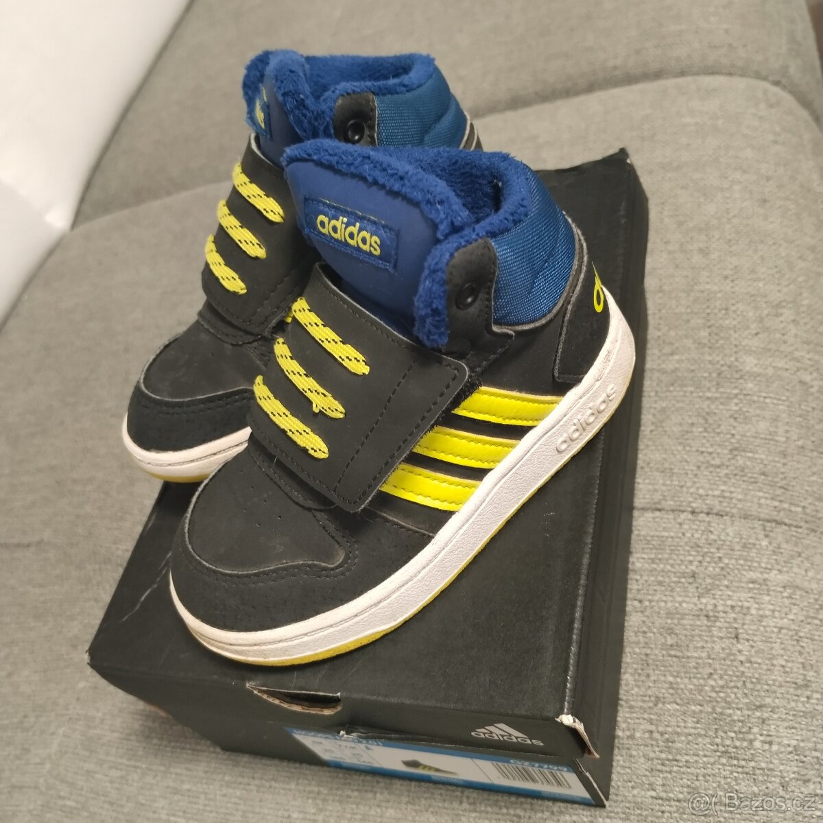 Dětské zimní boty Adidas Hoops Mid 2.0 I velikost 25