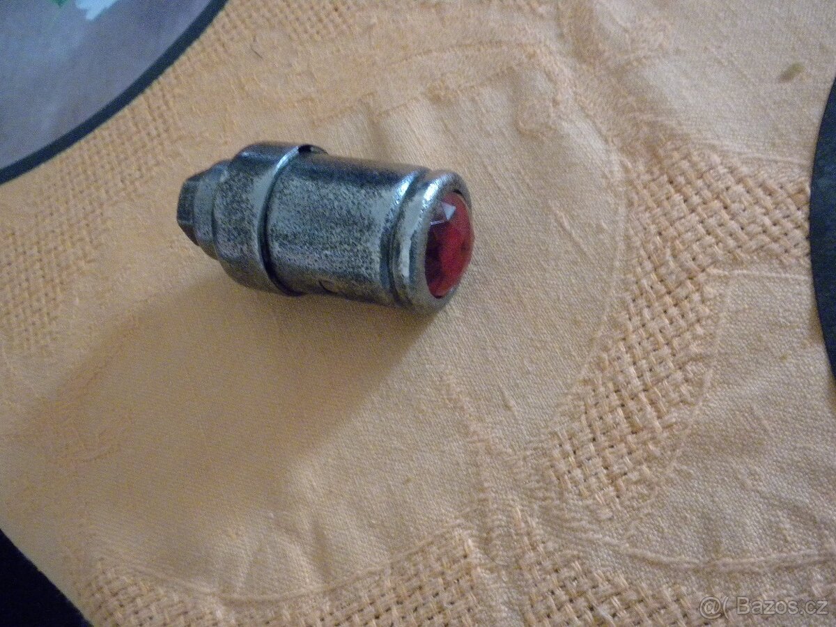 JAWA předválečná všechny modely zadní světlo plechové