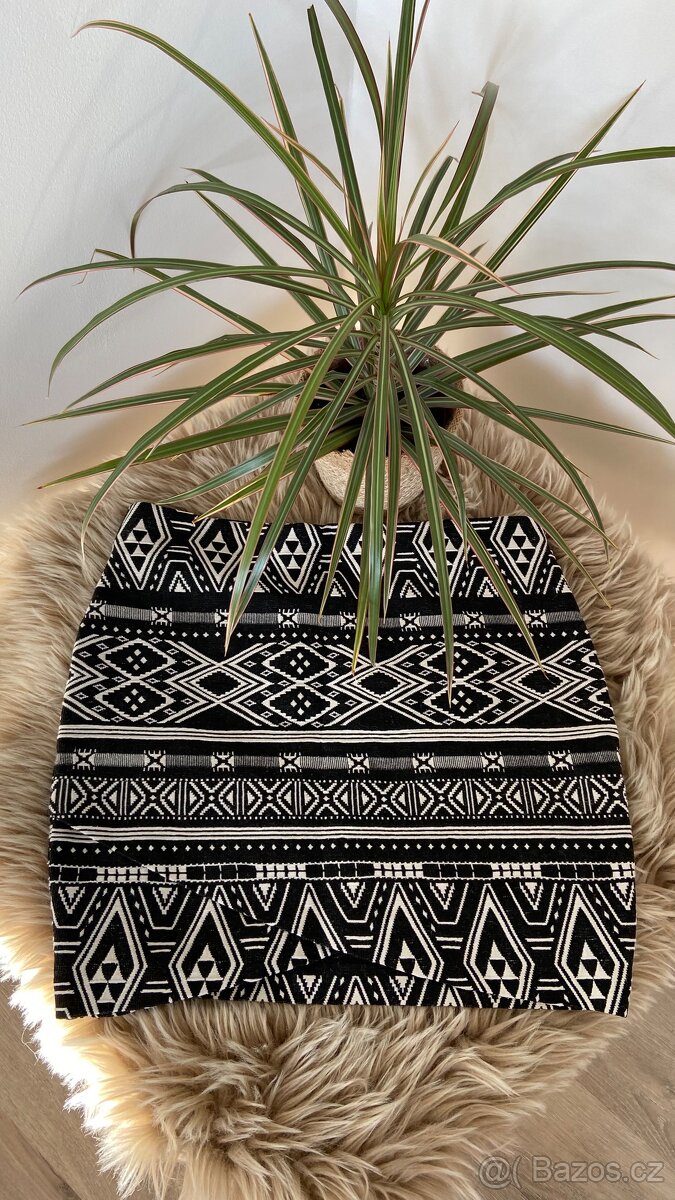 Dámská vzorovaná teplejší sukně H&M vel.S/M