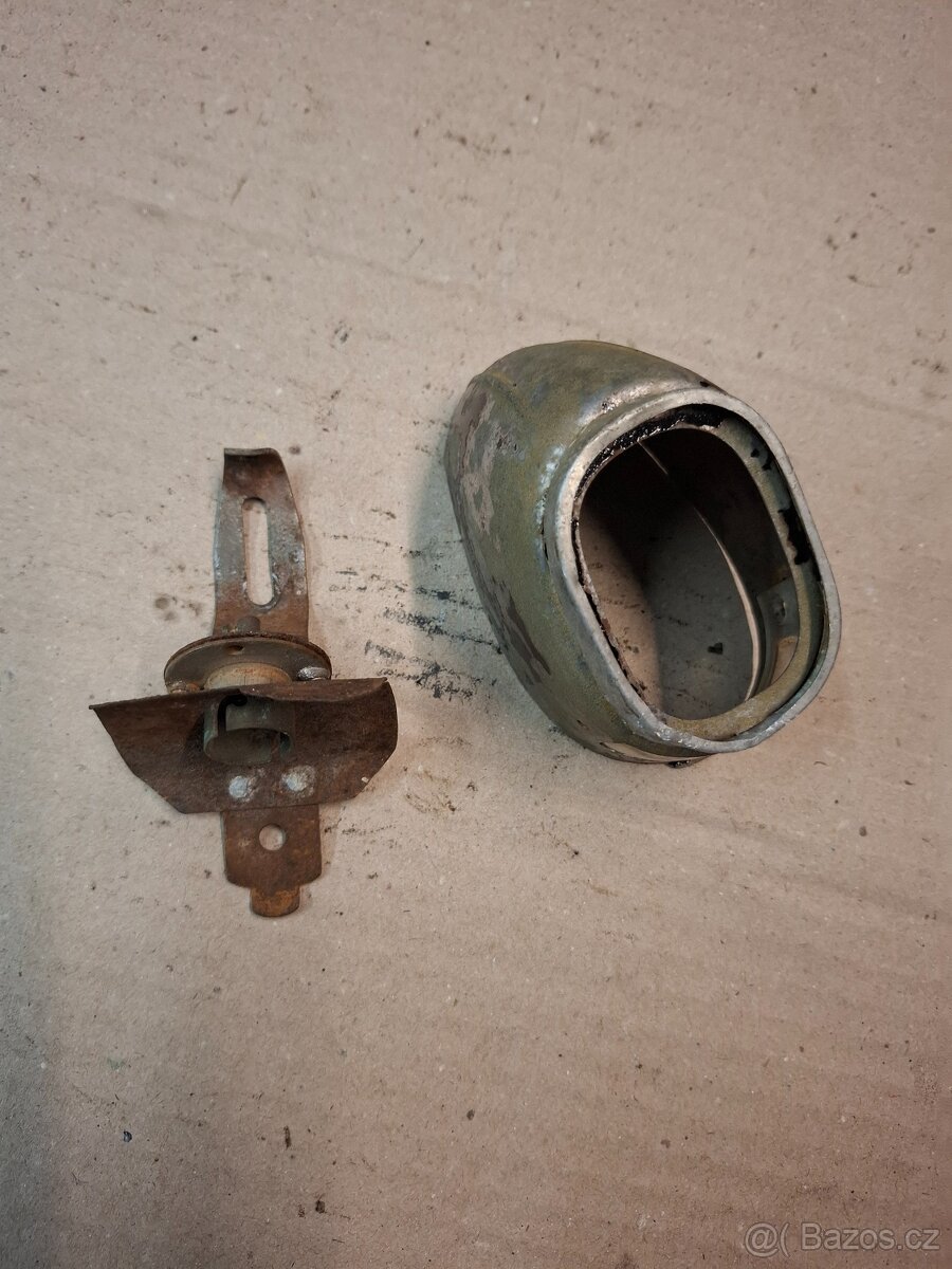 Zadni svetlo na historicky motocykl