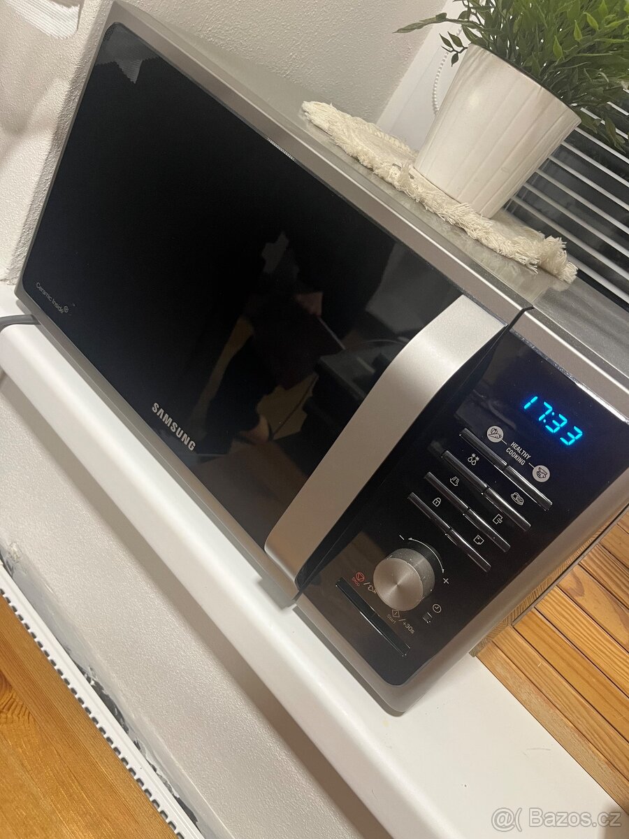 Mikrovlnná trouba Samsung