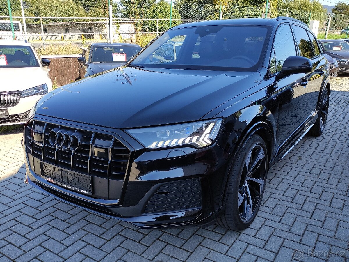 Audi Q7 50 TDi Sline LASER VZDUCH 7 Míst KAMERA TAŽNÉ