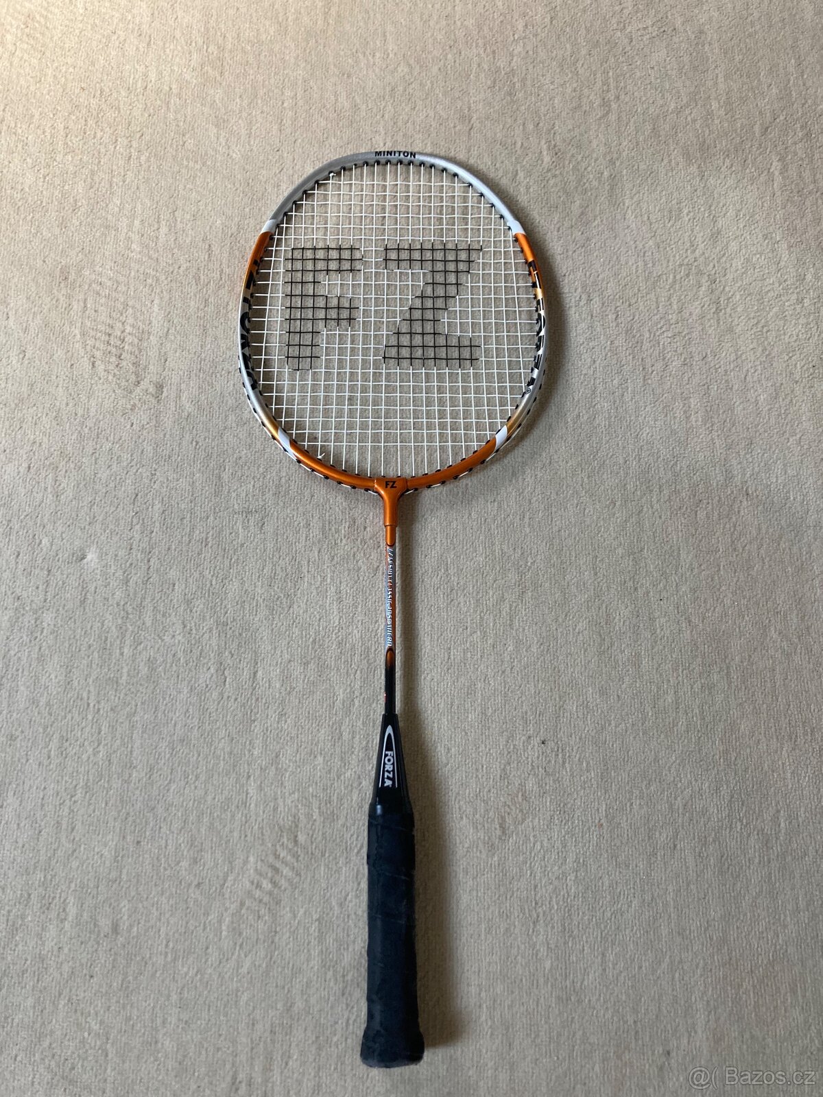 Dětská badmintonová raketa